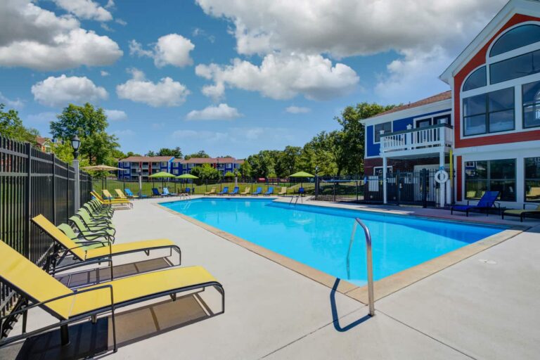 The resort-style swimming pool at our Blue Ash apartments.